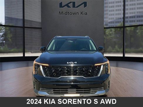 Used 2024 Kia Sorento S w/ Panoramic Sunroof Package image 8