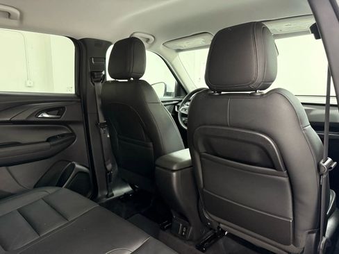 Used 2021 Chevrolet TrailBlazer LT w/ Premium Seating Package image 15