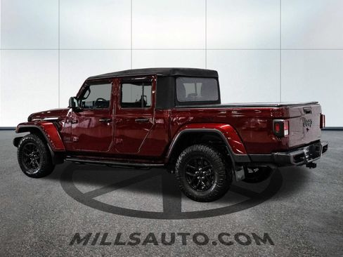 Used 2021 Jeep Gladiator Sport AWD/4WD image 4