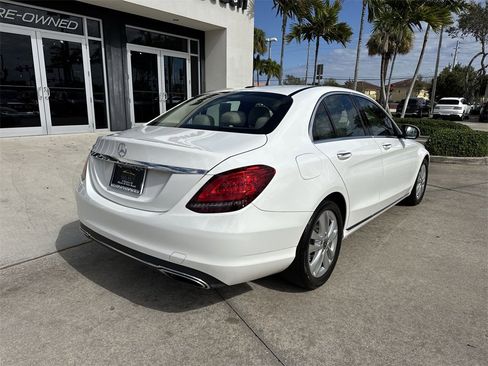 Used 2019 Mercedes-Benz C 300 Sedan image 4