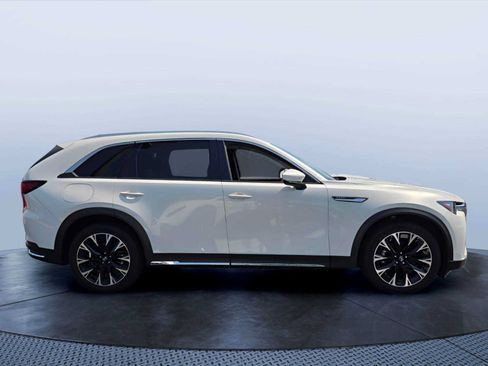 Certified 2024 MAZDA CX-90 Plug-In Hybrid w/ Premium Pkg AWD/4WD image 7