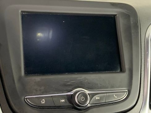 Used 2020 Chevrolet Equinox LT w/ Driver Convenience Package image 28