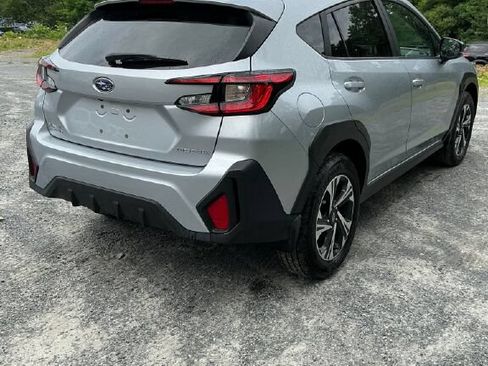Used 2025 Subaru Crosstrek 2.5i Premium AWD/4WD image 5
