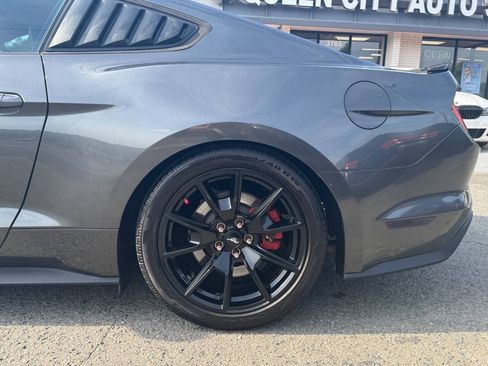 Used 2017 Ford Mustang GT Premium w/ Black Accent Package RWD image 19