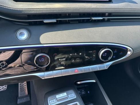 Used 2024 Genesis GV70 2.5T w/ Sport Prestige Package image 25