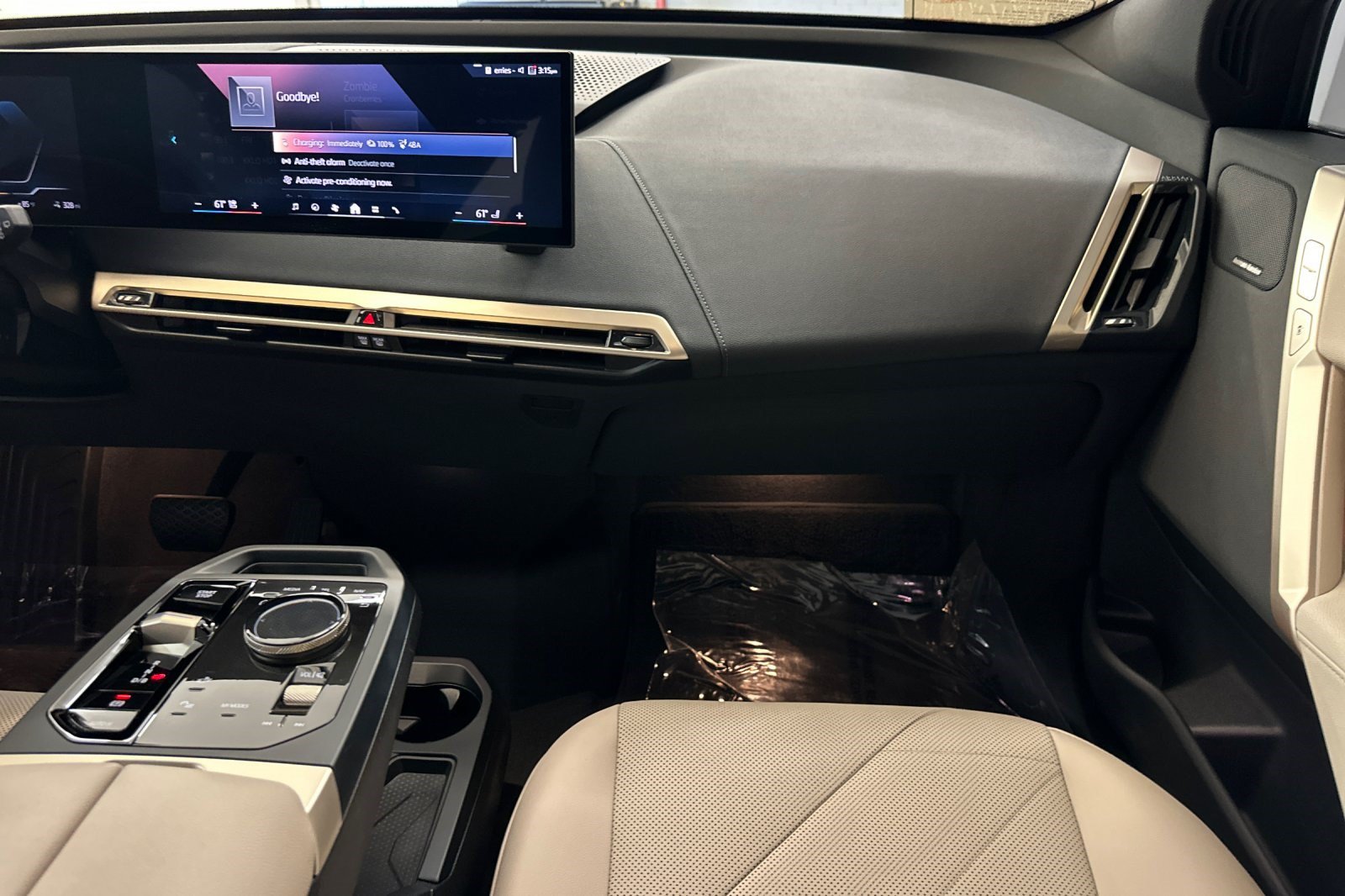 Certified 2024 BMW iX xDrive50 w/ Sport Package AWD/4WD image 33
