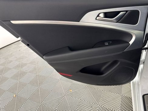 Used 2021 Genesis G70 2.0T w/ Elite Package image 12