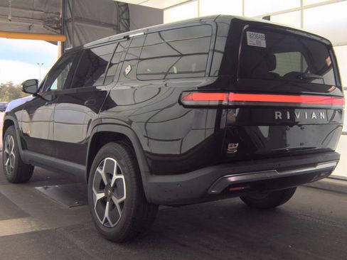 Used 2024 Rivian R1S Adventure AWD/4WD image 6