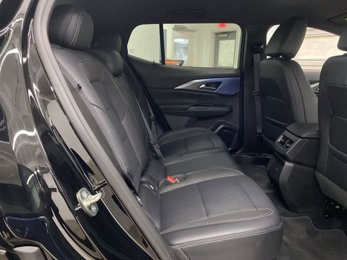 Used 2025 Chevrolet Equinox EV LT w/ Convenience Package image 17