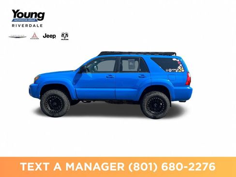 Used 2006 Toyota 4Runner SR5 AWD/4WD image 2