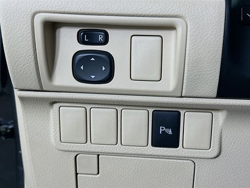 Used 2013 Lexus ES 350 w/ Luxury Pkg FWD image 17