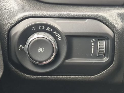 Used 2023 Jeep Wrangler Unlimited Sport AWD/4WD image 25