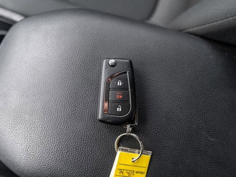 Certified 2025 Toyota RAV4 LE AWD/4WD image 30