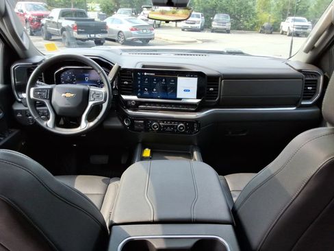 Certified 2025 Chevrolet Silverado 2500 LTZ w/ LTZ Plus Package AWD/4WD image 21