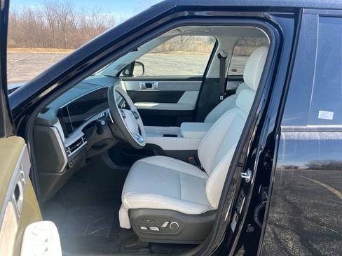 New 2025 Hyundai Santa Fe Calligraphy image 13