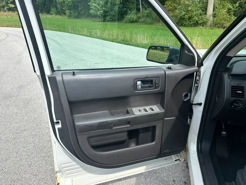 Used 2012 Ford Flex SE FWD image 10