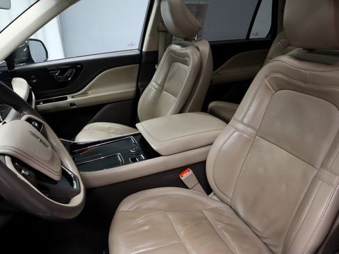 Used 2021 Lincoln Aviator Reserve w/ Elements Package Plus image 27