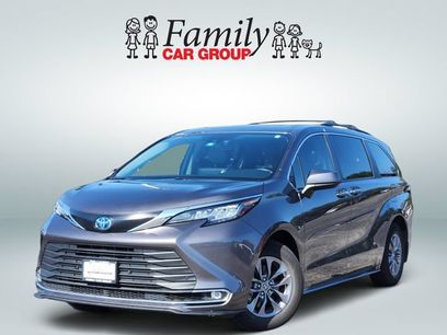 Used 2023 Toyota Sienna XLE