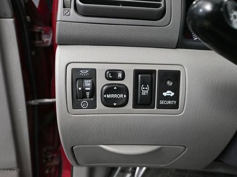 Used 2005 Toyota Corolla LE FWD image 26