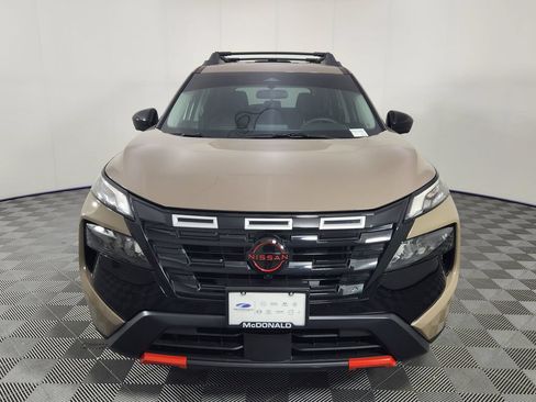 Used 2025 Nissan Rogue SV AWD/4WD image 8