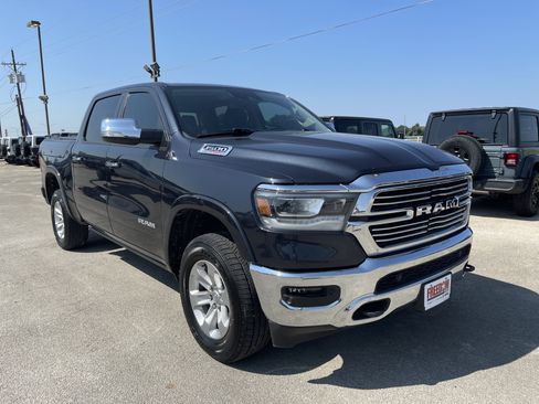 Used 2020 RAM 1500 Laramie AWD/4WD image 2