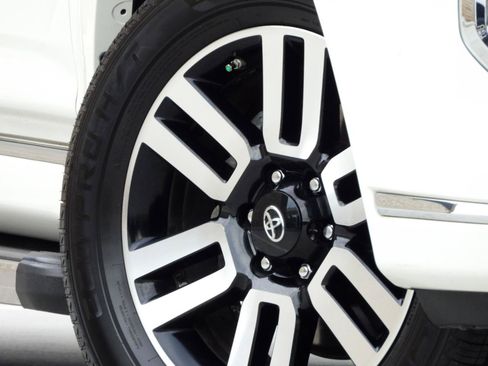 Used 2018 Toyota 4Runner Limited RWD image 16