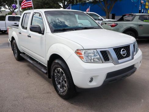 Used 2018 Nissan Frontier SV RWD image 7