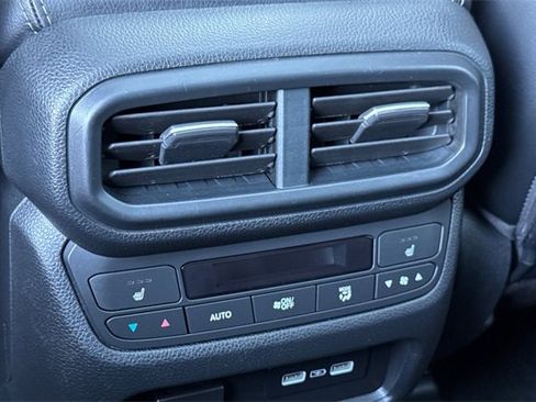 Certified 2023 Honda Pilot Elite image 16