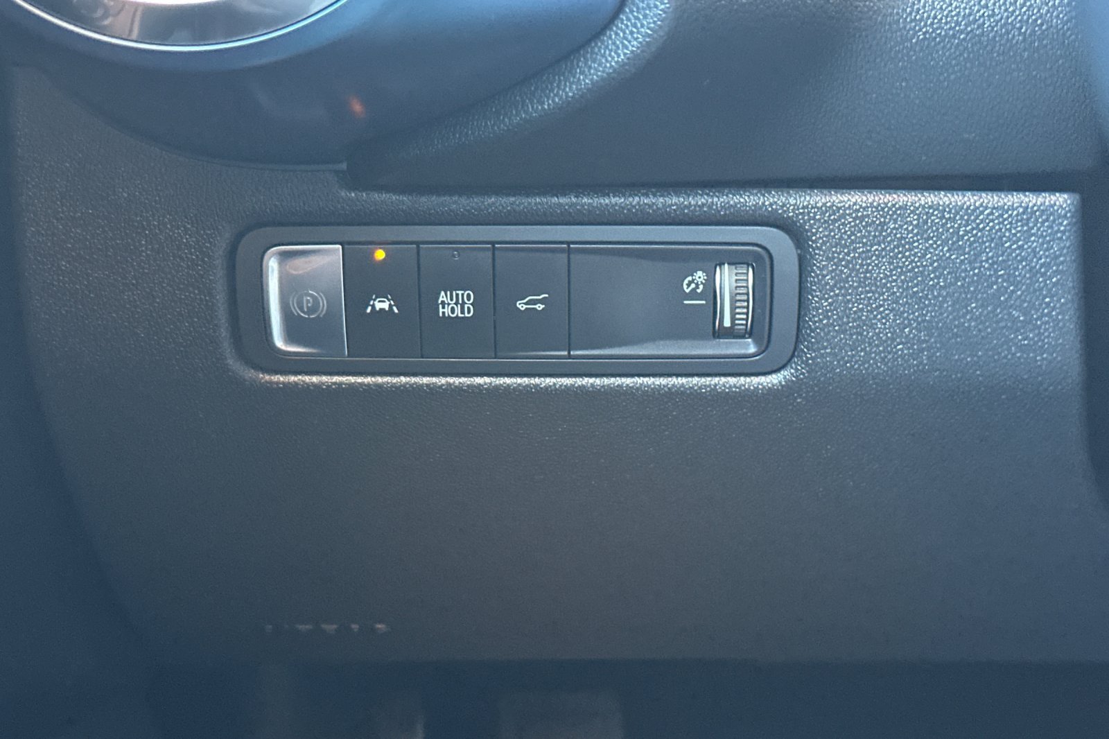 Used 2024 Chevrolet Equinox EV LT FWD image 40