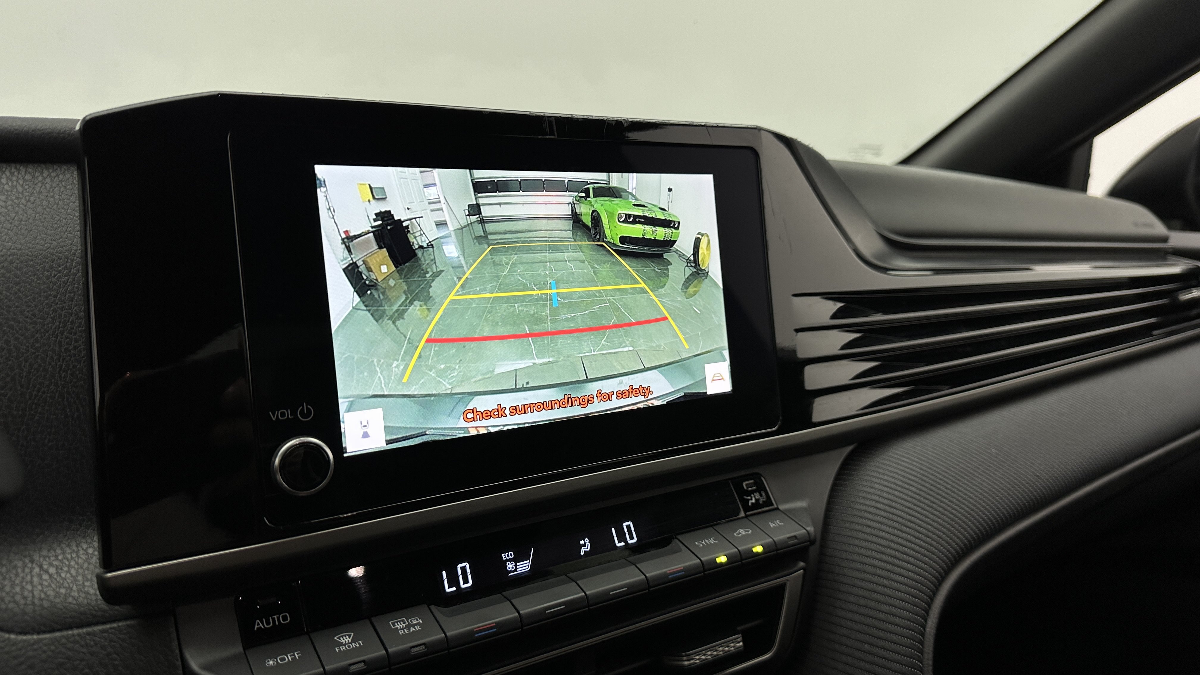 Used 2025 Toyota Camry SE FWD image 23