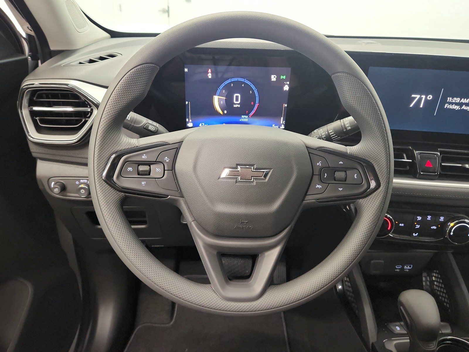 New 2026 Chevrolet TrailBlazer LT w/ Midnight Edition FWD image 31