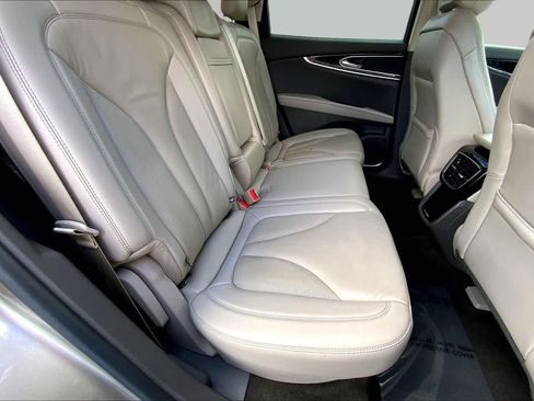 Used 2021 Lincoln Nautilus FWD w/ Equipment Group 101A image 19