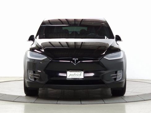Used 2018 Tesla Model X 75D image 2