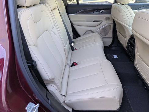 New 2026 Jeep Grand Cherokee Limited image 25