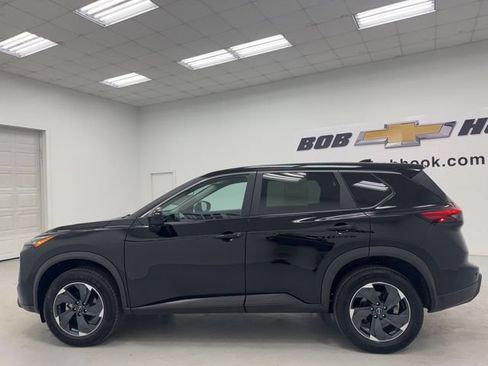 Used 2024 Nissan Rogue SV AWD/4WD image 8