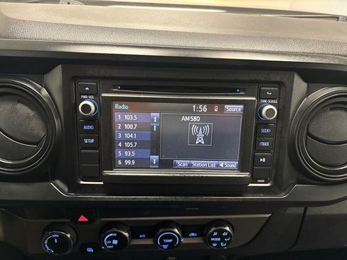 Used 2019 Toyota Tacoma SR image 31