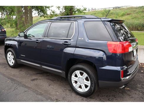 Used 2016 GMC Terrain SLE w/ Convenience Package FWD image 4