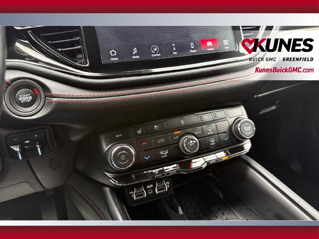 Used 2025 Dodge Durango R/T AWD/4WD image 17
