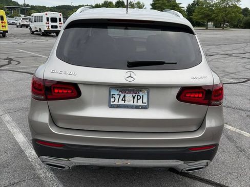 Used 2022 Mercedes-Benz GLC 300 4MATIC image 3