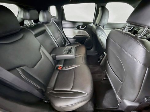 Used 2025 Jeep Compass Limited AWD/4WD image 25
