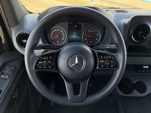 Used 2024 Mercedes-Benz Sprinter 2500 image 14