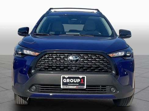 Used 2025 Toyota Corolla Cross LE FWD image 4