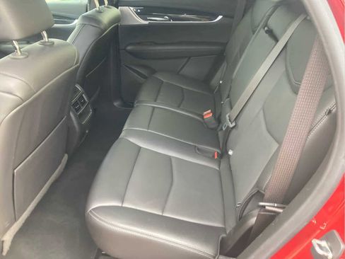 Used 2021 Cadillac XT5 Premium Luxury image 14