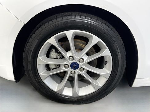 Used 2020 Ford Fusion SE FWD image 38