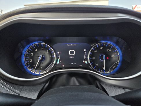 New 2026 Chrysler Pacifica Select FWD image 35