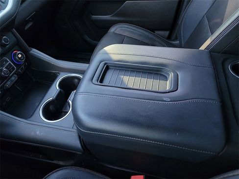 Used 2023 Chevrolet Suburban High Country w/ Premium Package 2 image 20