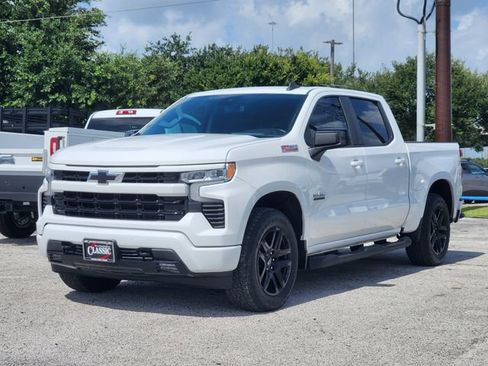 Used 2025 Chevrolet Silverado 1500 RST AWD/4WD image 3
