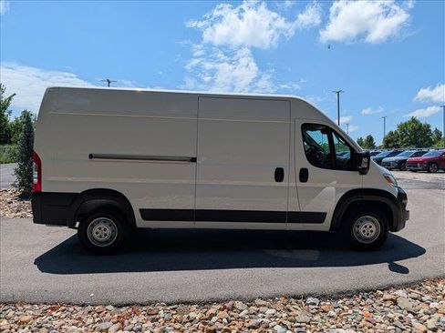 Used 2023 RAM ProMaster 2500 w/ Convenience Group FWD image 6