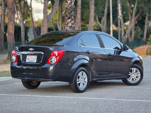 Used 2014 Chevrolet Sonic LT FWD image 8