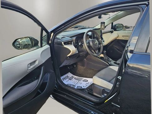 Used 2023 Toyota Corolla LE image 6